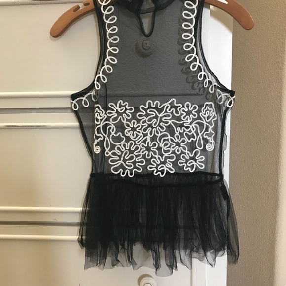 Bebe NWOT never worn - Picture 7 of 8